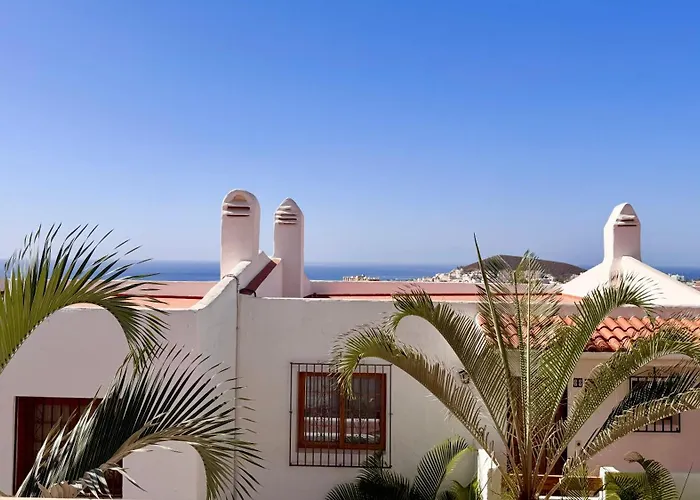 Casa Blanca Port Royale - Heated Pool, Ocean View, Fibre Net